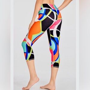 Fabletics Colorful Winn Printed PowerHold Popsicle Capri / Cropped Leggings